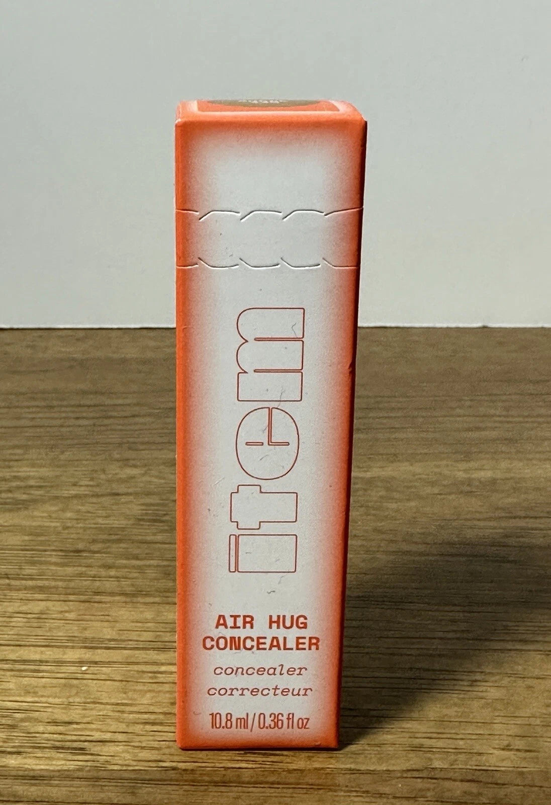 Item Beauty Air Hug Concealer Shade 330 Lightweight Full Size .36 fl oz NIB New!