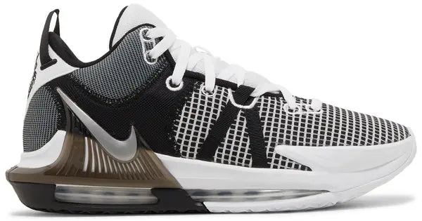 Nike LeBron Witness
