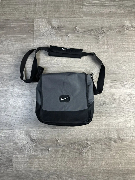 Vintage Y2K Nike Cross Body Bag