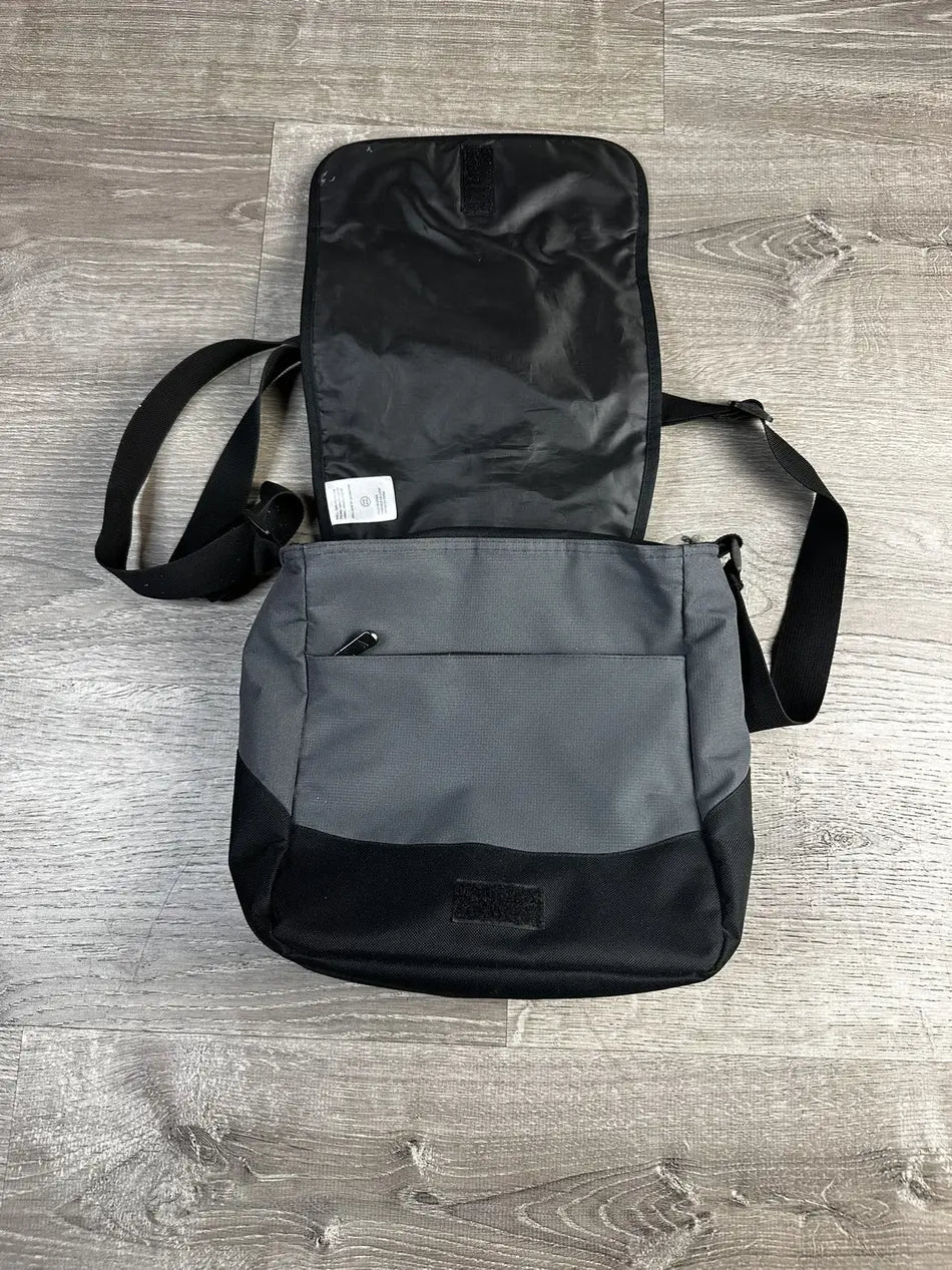 Vintage Y2K Nike Cross Body Bag